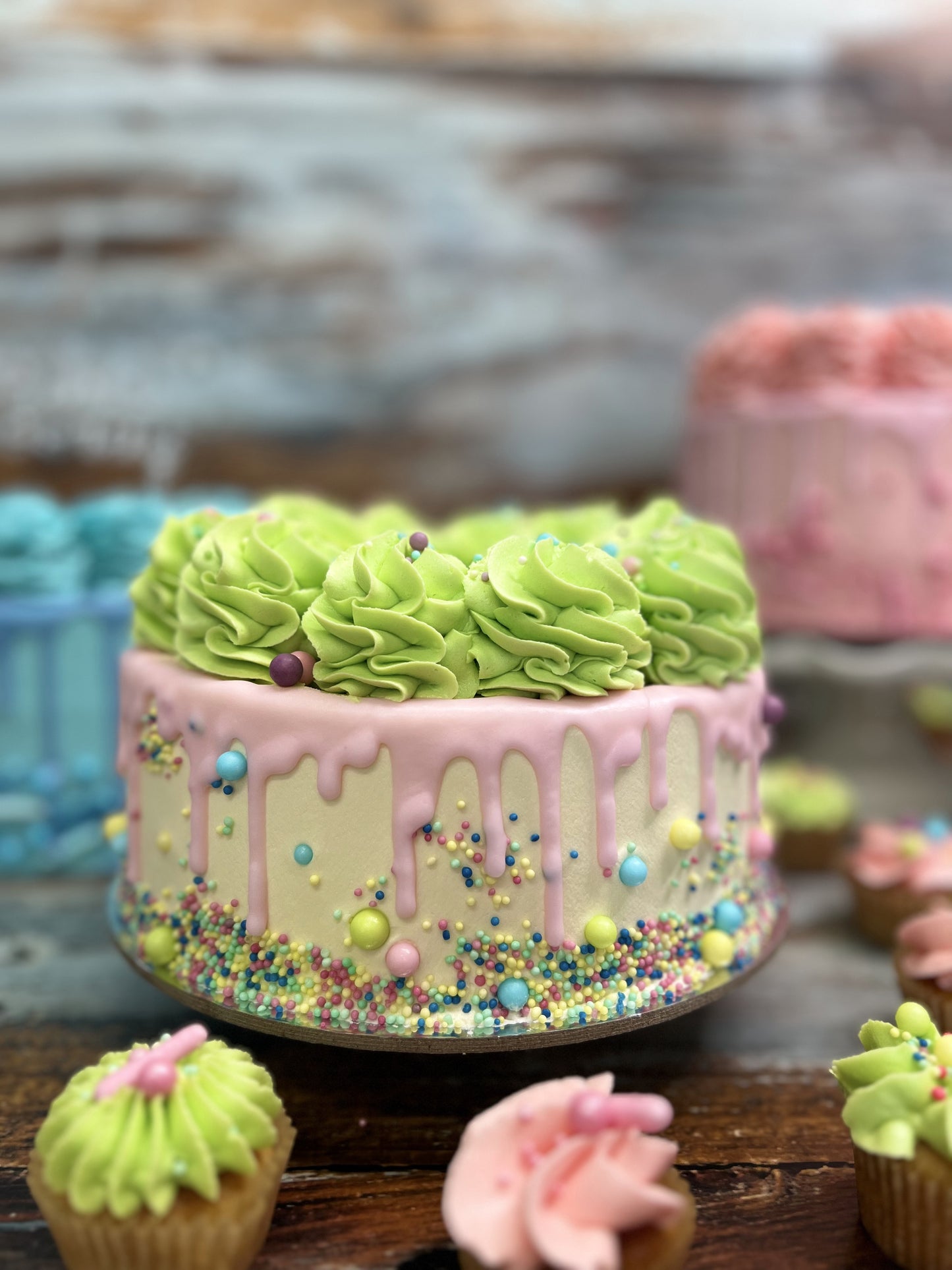 Custom Cake 8 Inch