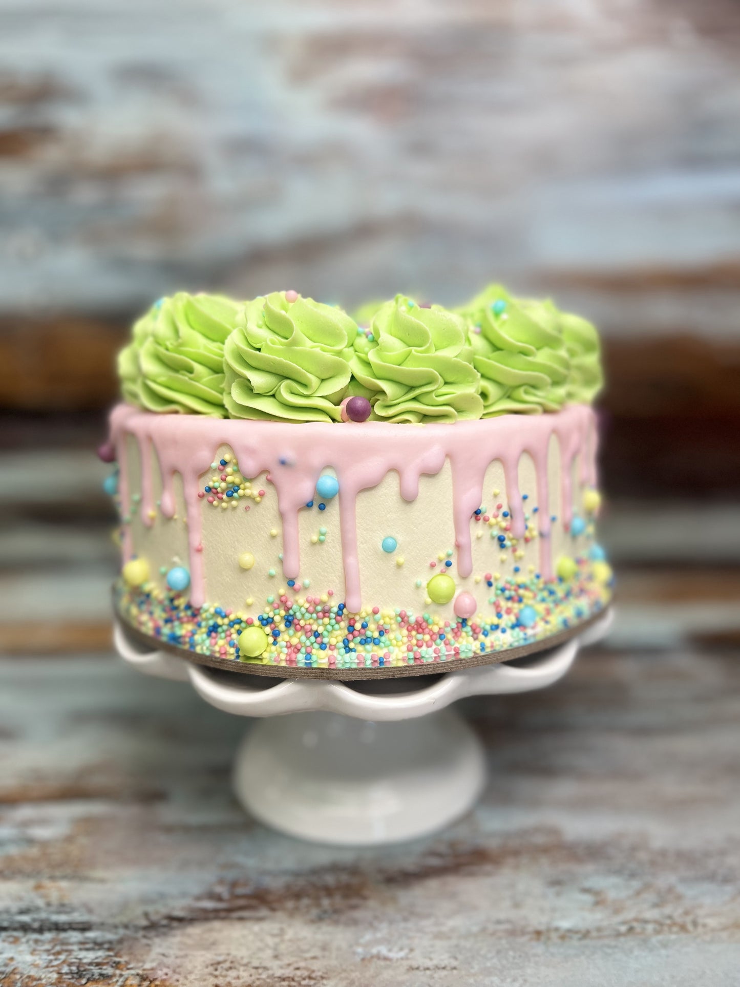 Custom Cake 8 Inch