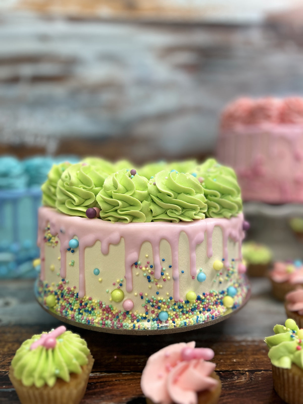 Gateau 8 Inch Custom Cake 8 Inch – Homemade Bliss